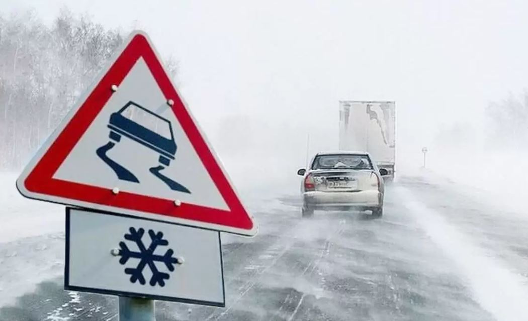 Eki oblys aýmaǵynda kólik qozǵalysyna shekteý qoıyldy