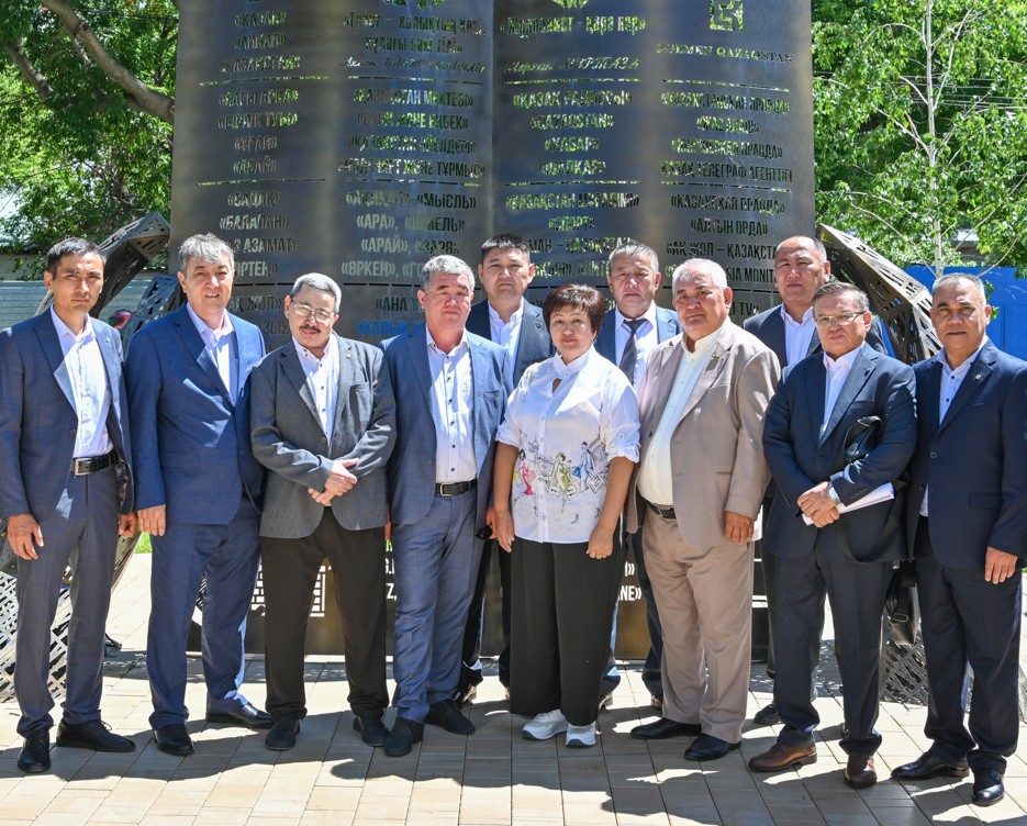 Mamandyq pen mandatqa adaldyq