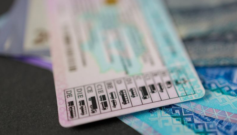 Endi júrgizýshi kýáligin onlaın aýystyrý qoljetimdi