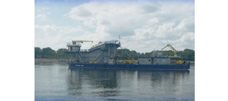 239 shaqyrym ózen arnasy tazartyldy