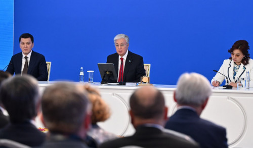 Toqaev «Qazaqstan balalary» atty birtutas baǵdarlama usyndy