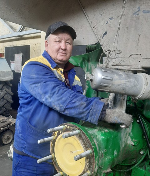 Eńbek etkenge baqyt basyn ıedi