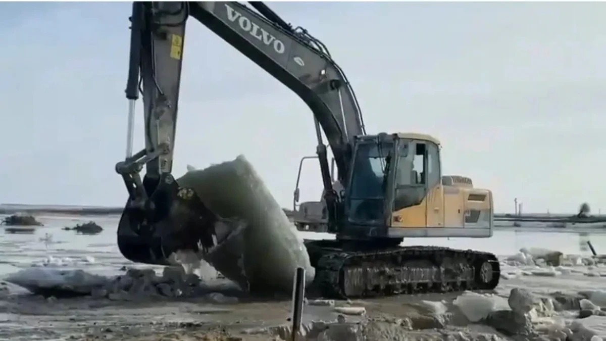 Erigen qar sýy saldarynan úsh oblysta jol jabyldy