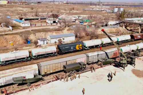 Áskerı ınjenerler Oıyl ózeniniń ótkelin qalpyna keltiredi