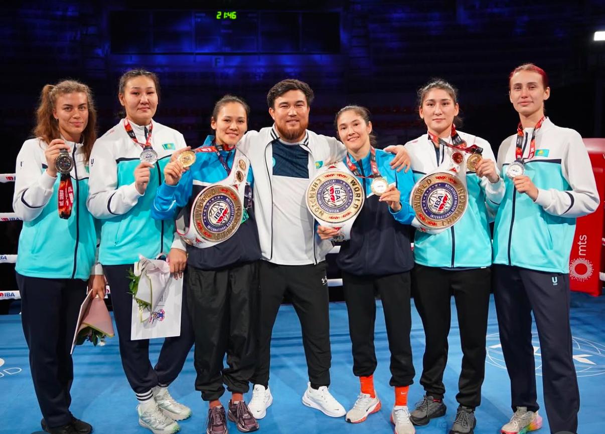 El mereıi: úsh altyn, eki kúmis, bir qola