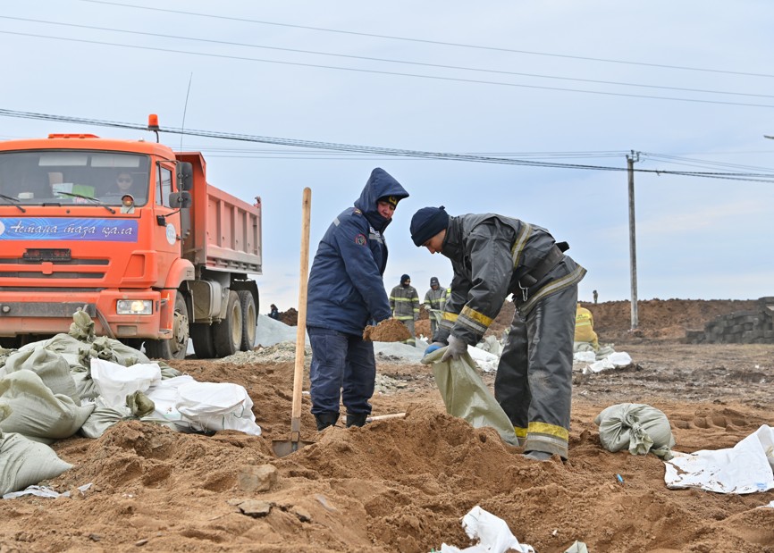 Tasqynnyń aldyn alýǵa qamdanys