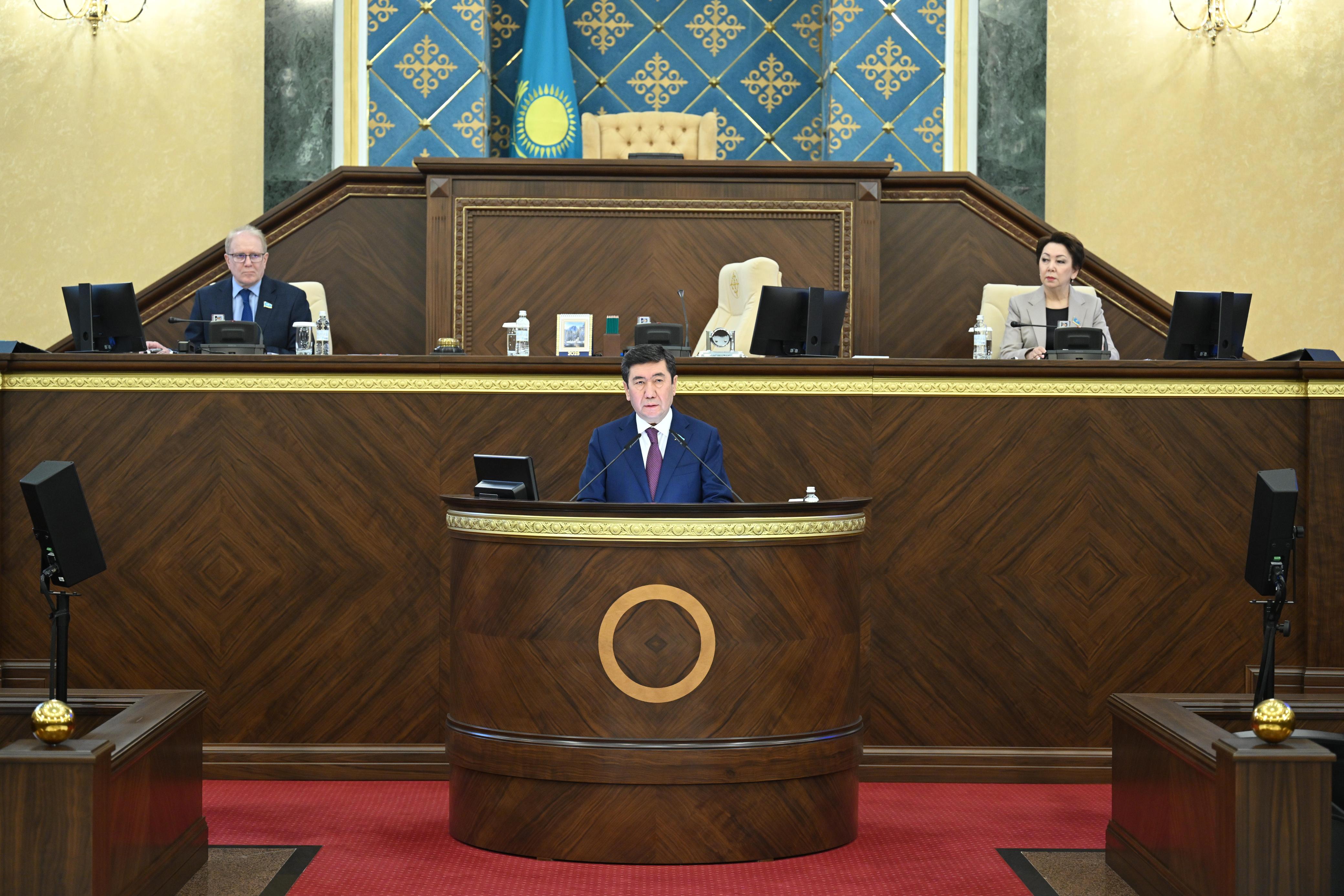 Prezıdent reformalary azamattarǵa senim uıalatty - Erlan Qoshanov