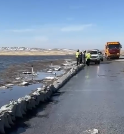 Pavlodar oblysyndaǵy joldy sý basyp qaldy