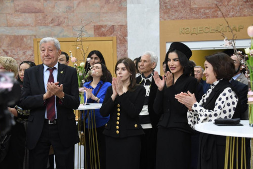 Oral Tańsyqbaevtyń 120 jyldyǵyna arnalǵan kórme ashyldy