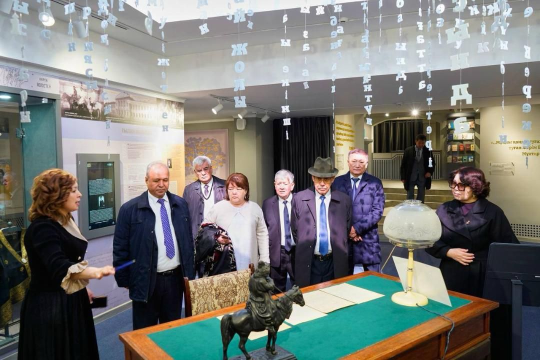 Baýyrlastardyń ádebı baılanysy nyǵaıady