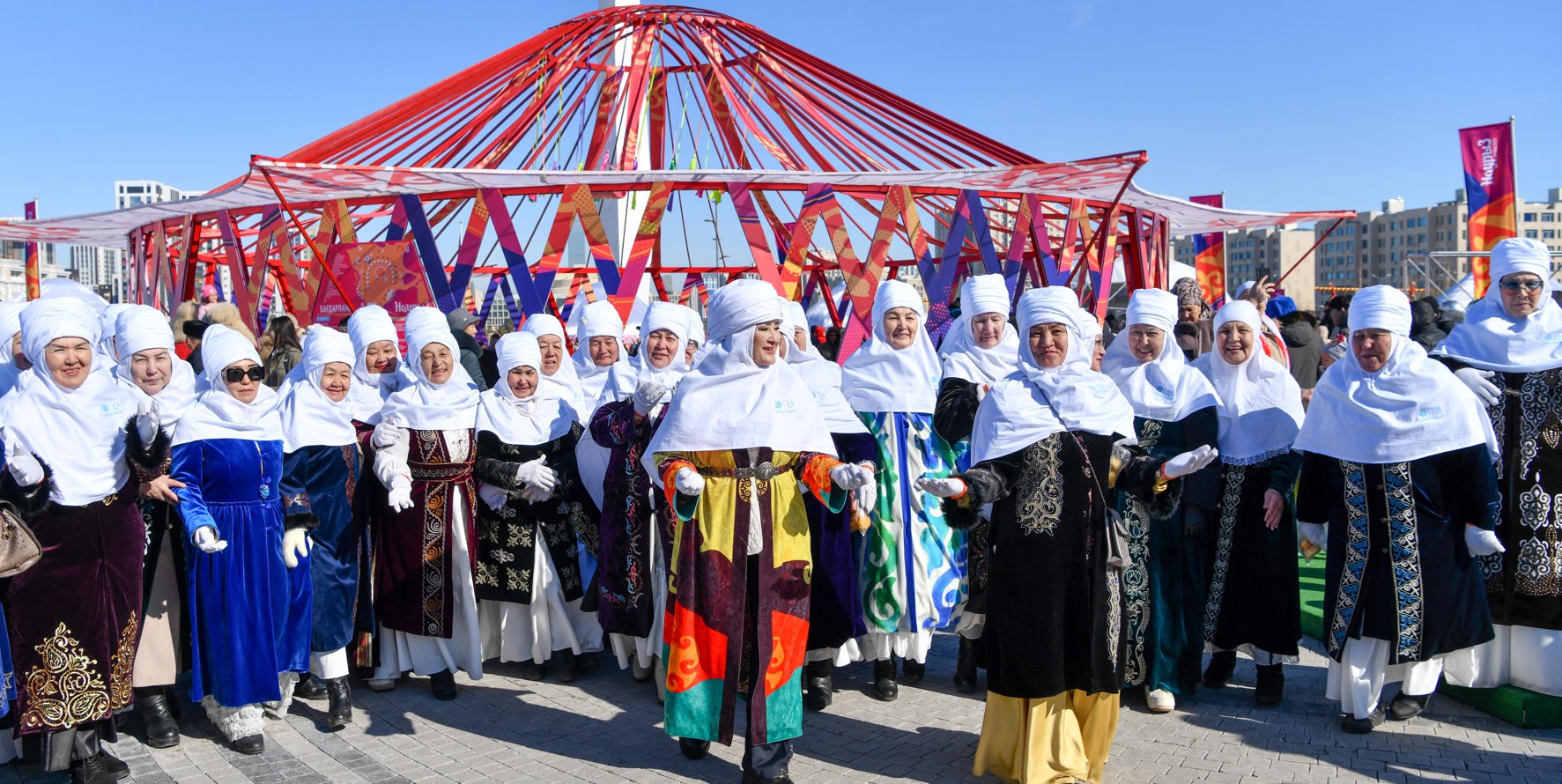 Tabıǵatpen teń túlegen shaq