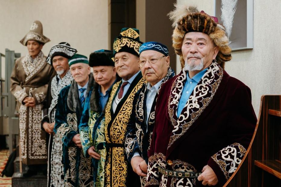 Aqsaqaldar arasynda bata berýden baıqaý ótti