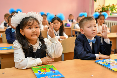 Birinshi synypqa qujat qabyldaý qashan bastalady