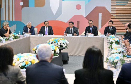 Almatyda Ulttyq quryltaı bastamalaryn iske asyrý talqylandy