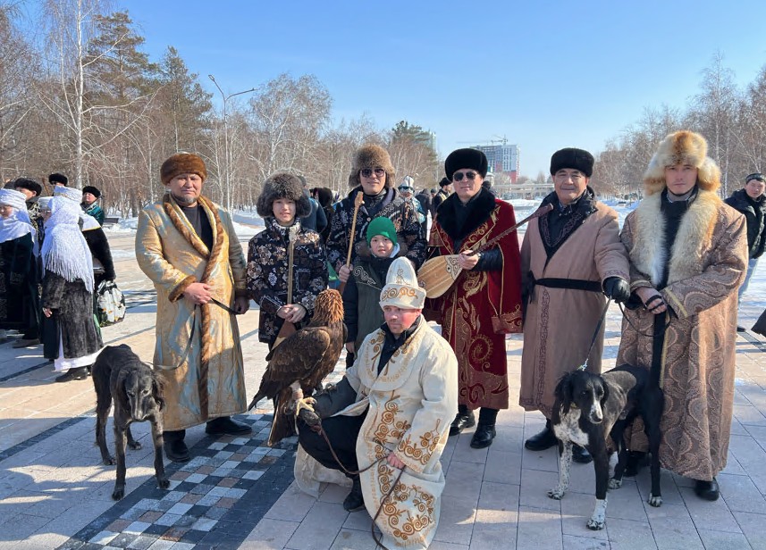 Jaqsylyqtyń jarshysy – jarapazan