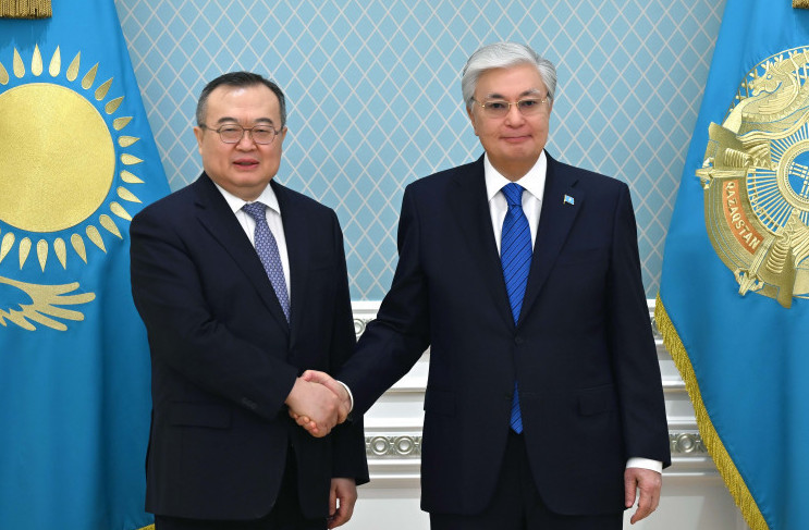 Memleket basshysy Lıý Szıanchaony qabyldady