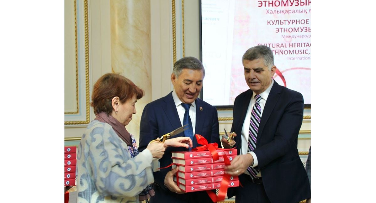 Zataevıch murasyna arnalǵan qundy eńbek jaryq kórdi