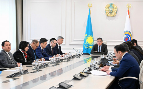 Almatyda sybaılas jemqorlyqqa qarsy jıyn ótti