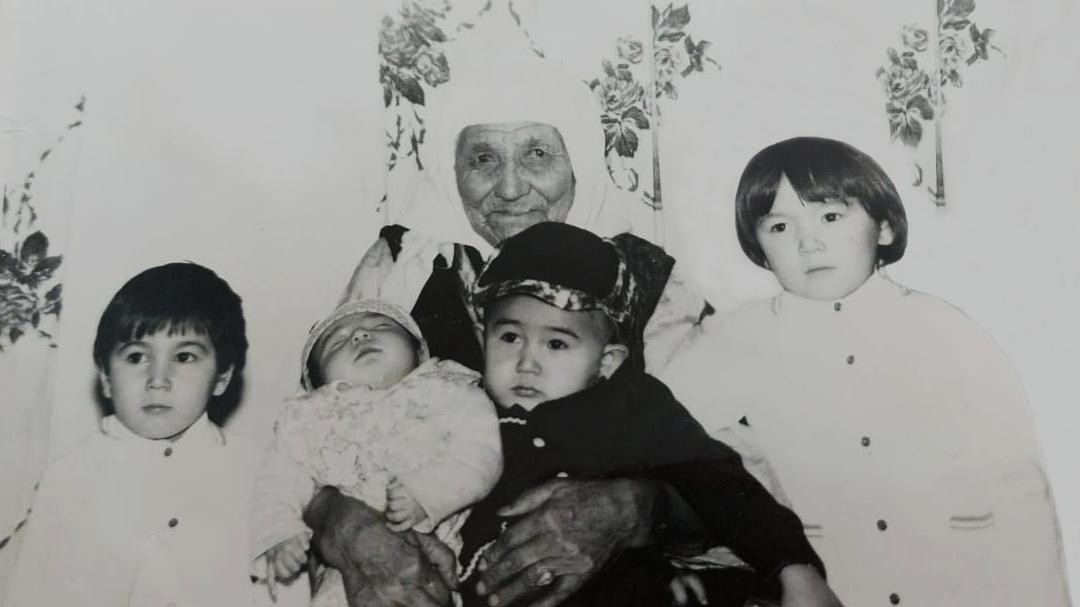 Qaıran qasıetti ájeler-aı...(Esse)