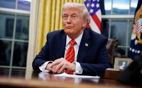 Donald Tramp Aq úıde aýyzashar berdi