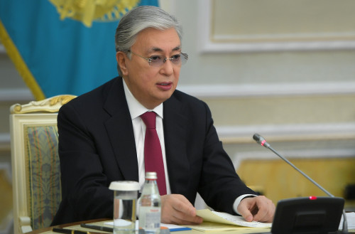 Prezıdentke jer silkinisinen keıingi ahýal baıandaldy