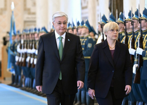 Aqordada Slovenııa Prezıdentin saltanatty qarsy alý rásimi ótti