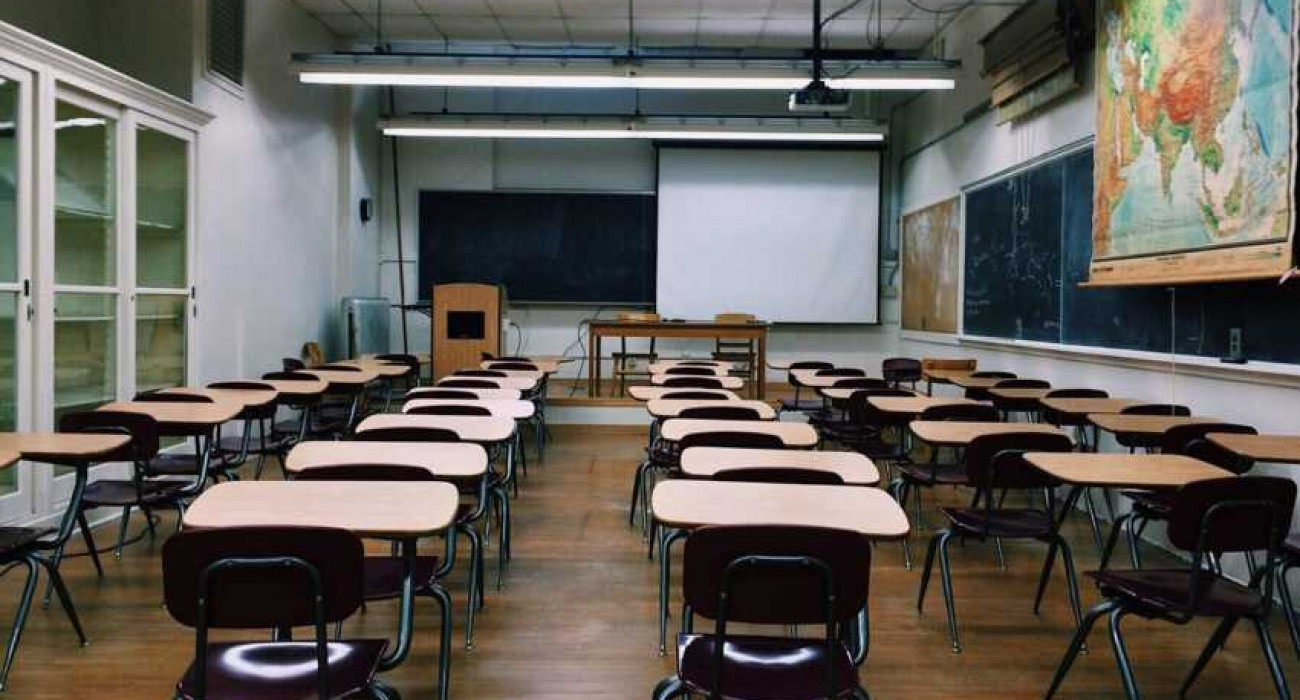 Qazaqstan mektepterinde oqý jyly qashan aıaqtalady?