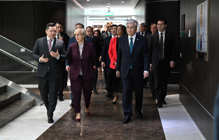 Slovenııa Prezıdenti Astana halyqaralyq qarjy ortalyǵyn aralady