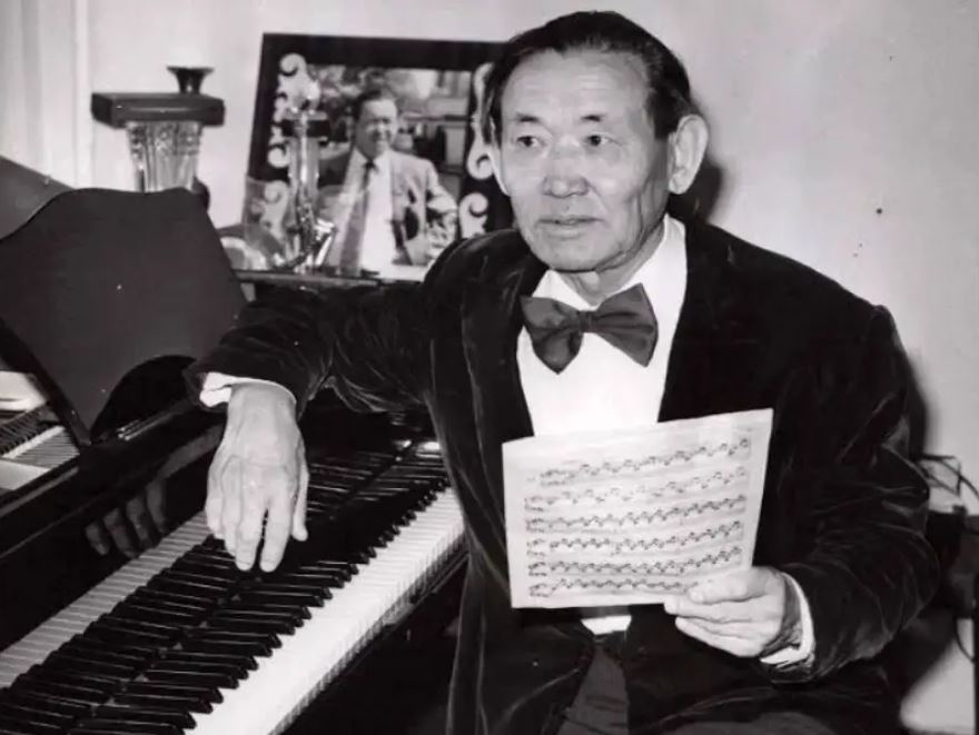 2025 jyl - Nurǵısa Tilendıevti eske alý jyly