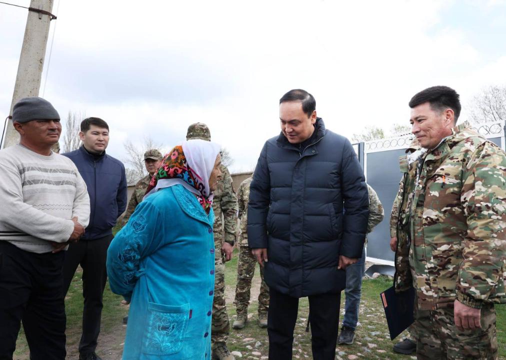 Jabyqqan jurt eńse tiktedi