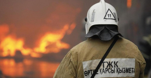 Qaraǵandyda ýnıversıtet jataqhanasy otqa orandy