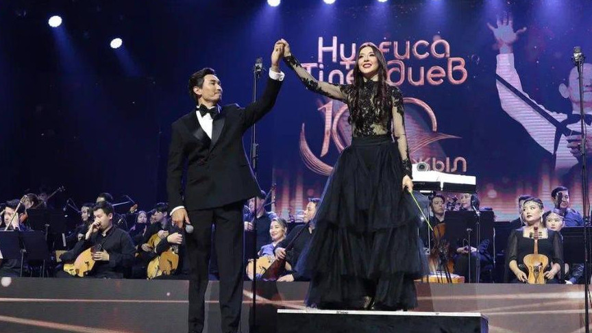 Nurǵısa Tilendıevtiń mereıtoıyna arnalǵan is-sharalar bastaldy