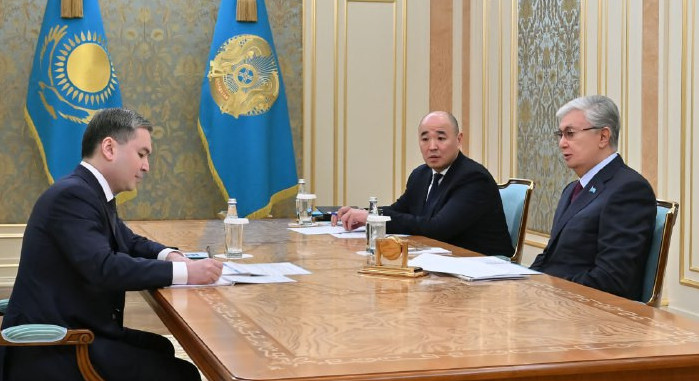 Prezıdent О́nerkásip jáne qurylys mınıstrin qabyldady