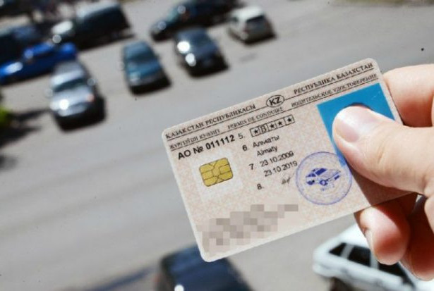 Endi qazaqstandyq júrgizýshi kýálikteri Reseıde jaramsyz