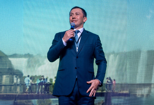 Genadıı Golovkın bokstan Álem kýboginiń ashylý rásimine qatysty