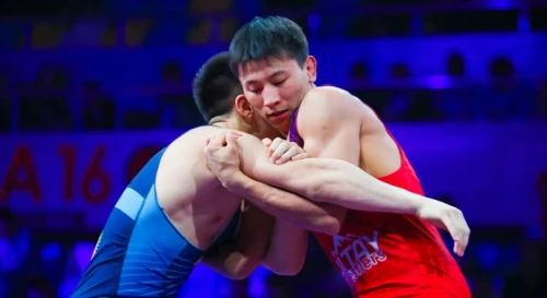 Kúresten jastar arasyndaǵy Qazaqstan chempıonaty bastaldy