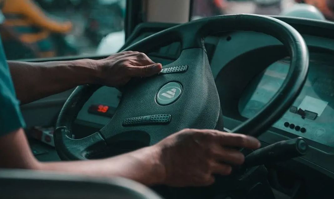 Almatyda 7 jasar balany kólik qaǵyp ketken