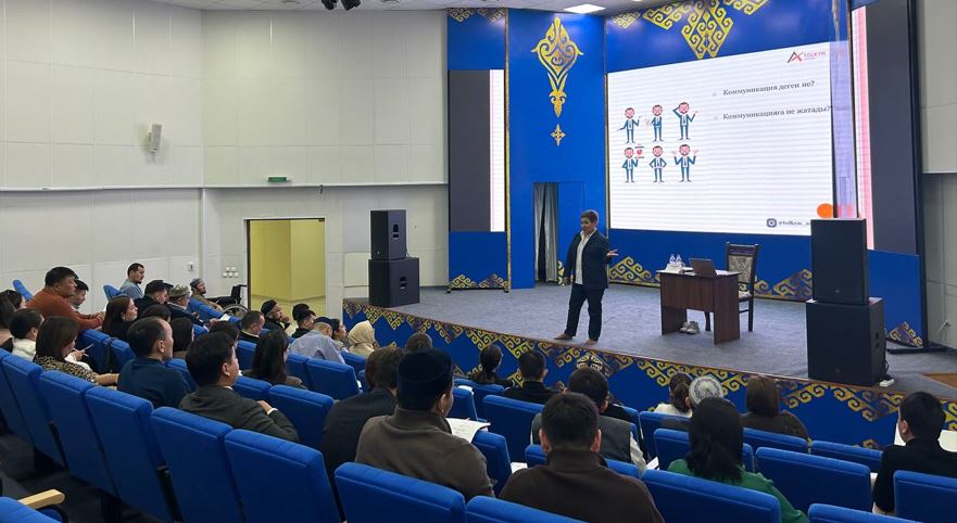 Oralda aqparattyq-túsindirý toptaryna trenıngter ótkizildi