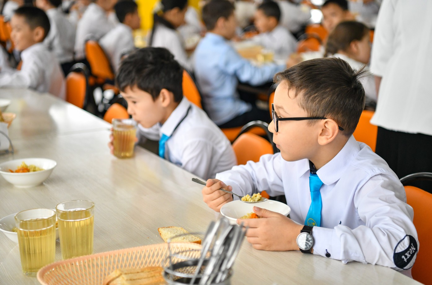 Mektep tamaǵy: jańa standart balaǵa dárýmen bola ala ma?