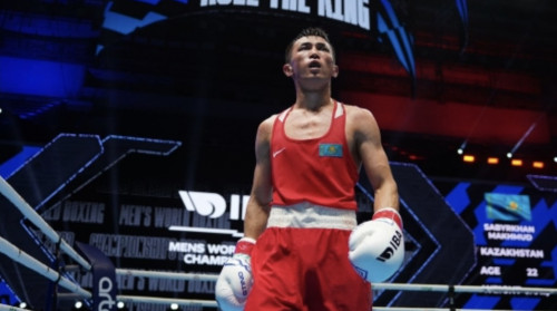 Mahmud Sabyrhan qarsylasyn tehnıkalyq nokaýtpen jeńdi