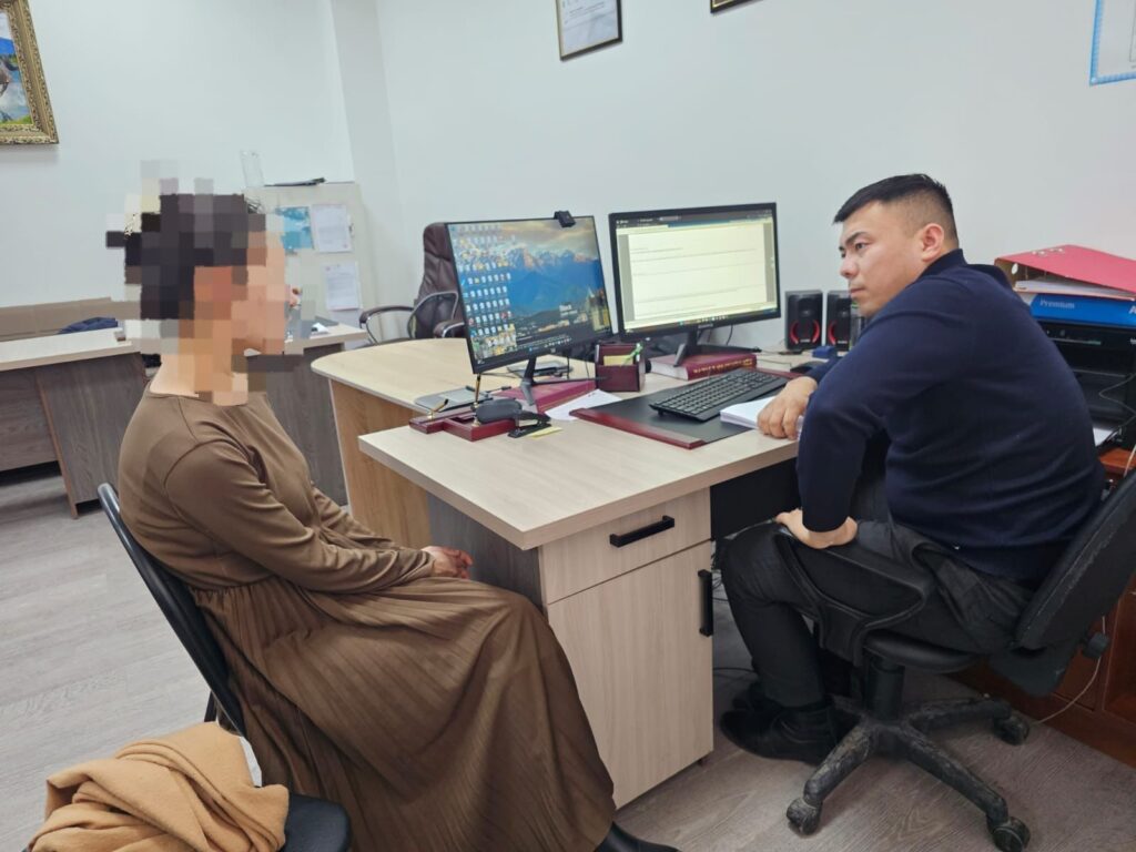 Atyraýda 90 kelige jýyq bekireni zańsyz saqtaǵan turǵyn 3 jylǵa sottaldy