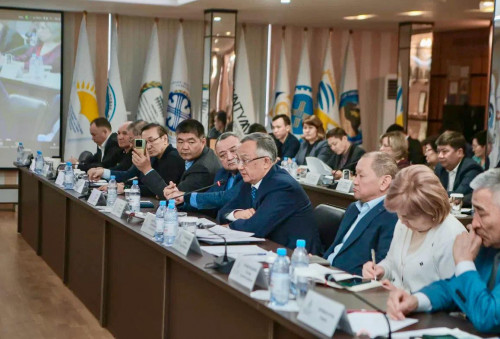 Jasandy ıntellektiniń áleýmettik-eńbek qatynastaryna áseri talqylandy