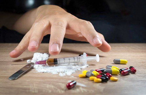 Esirtki satqan erli-zaıypty ustaldy