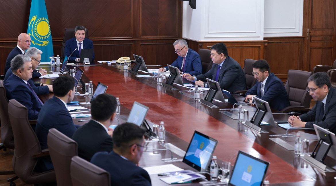 Jol boıyndaǵy servısti jaqsartý mindetteldi