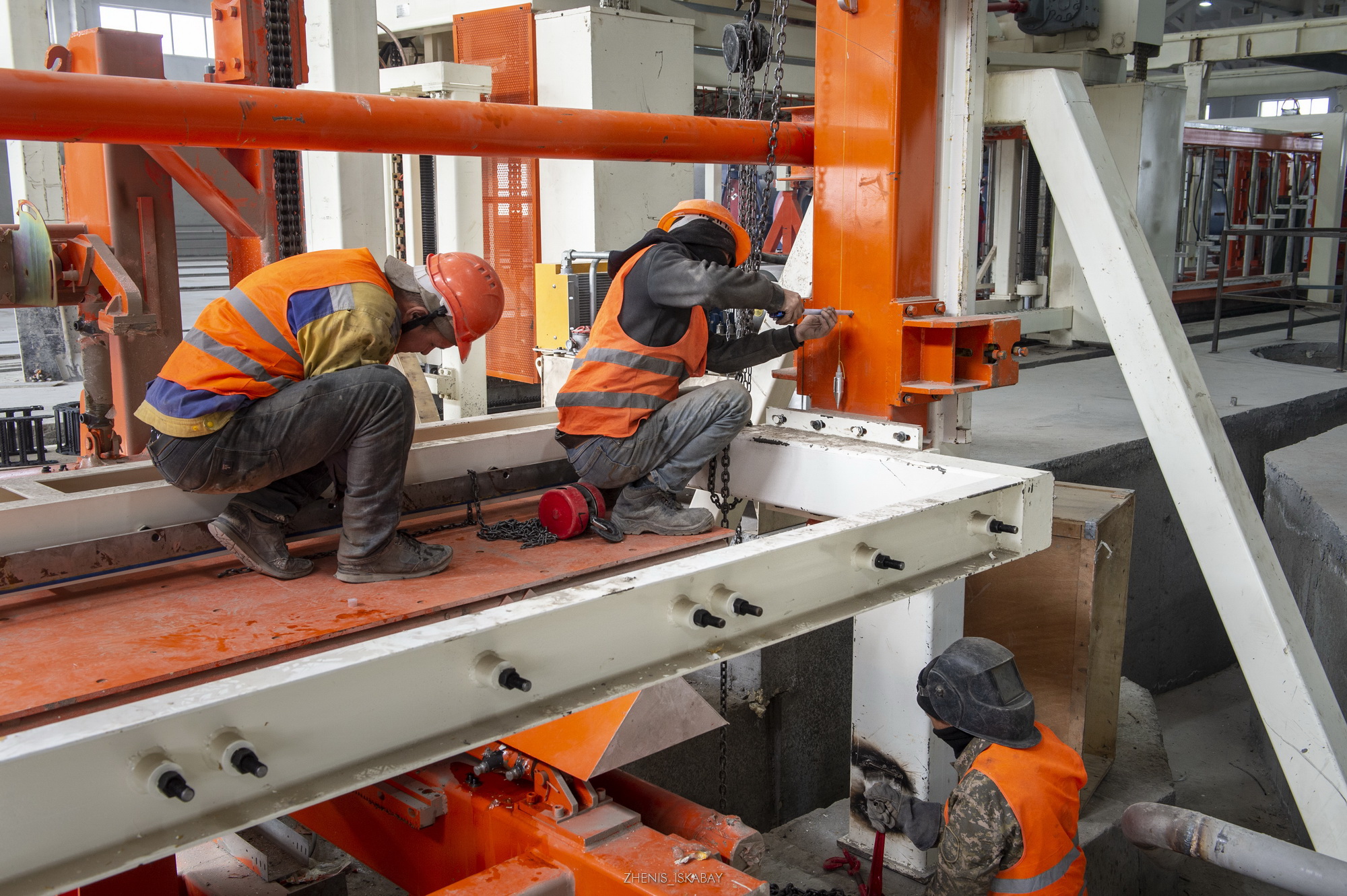 Jeke ınvestısııaǵa salynǵan eki zaýyt