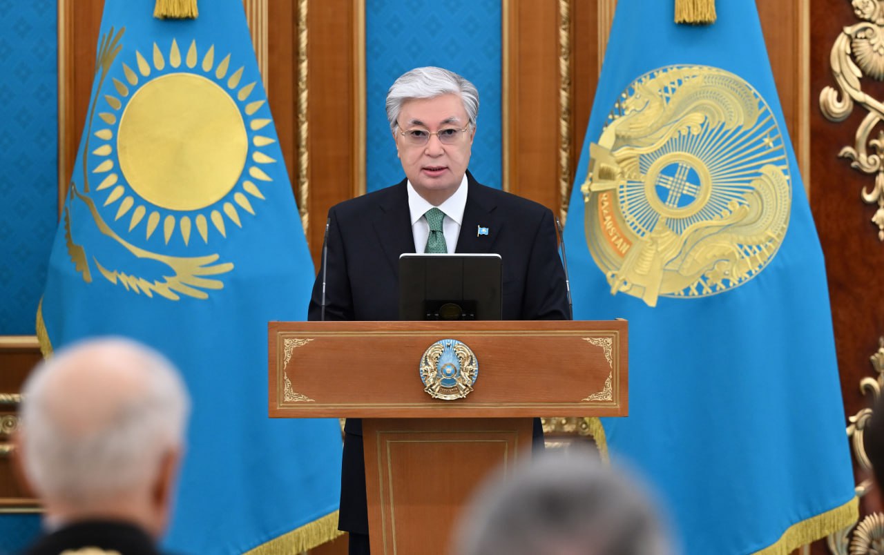 Memleket basshysy ǵalymdardy marapattaý rásimine qatysty