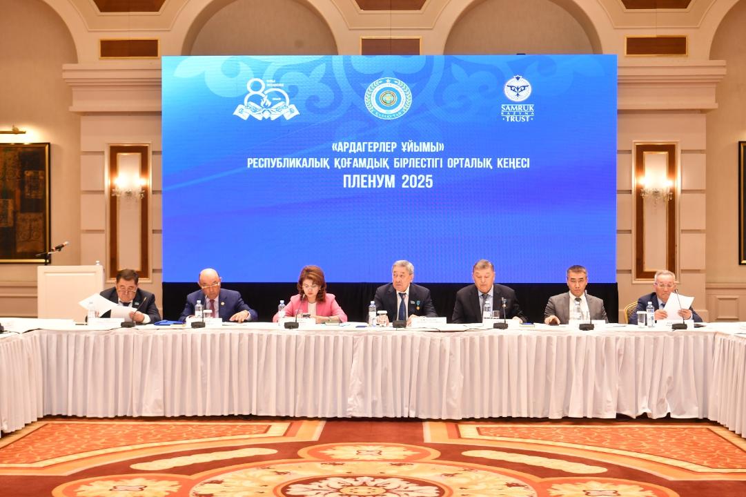 Ardagerler Prezıdent bastamalaryn qoldaıdy