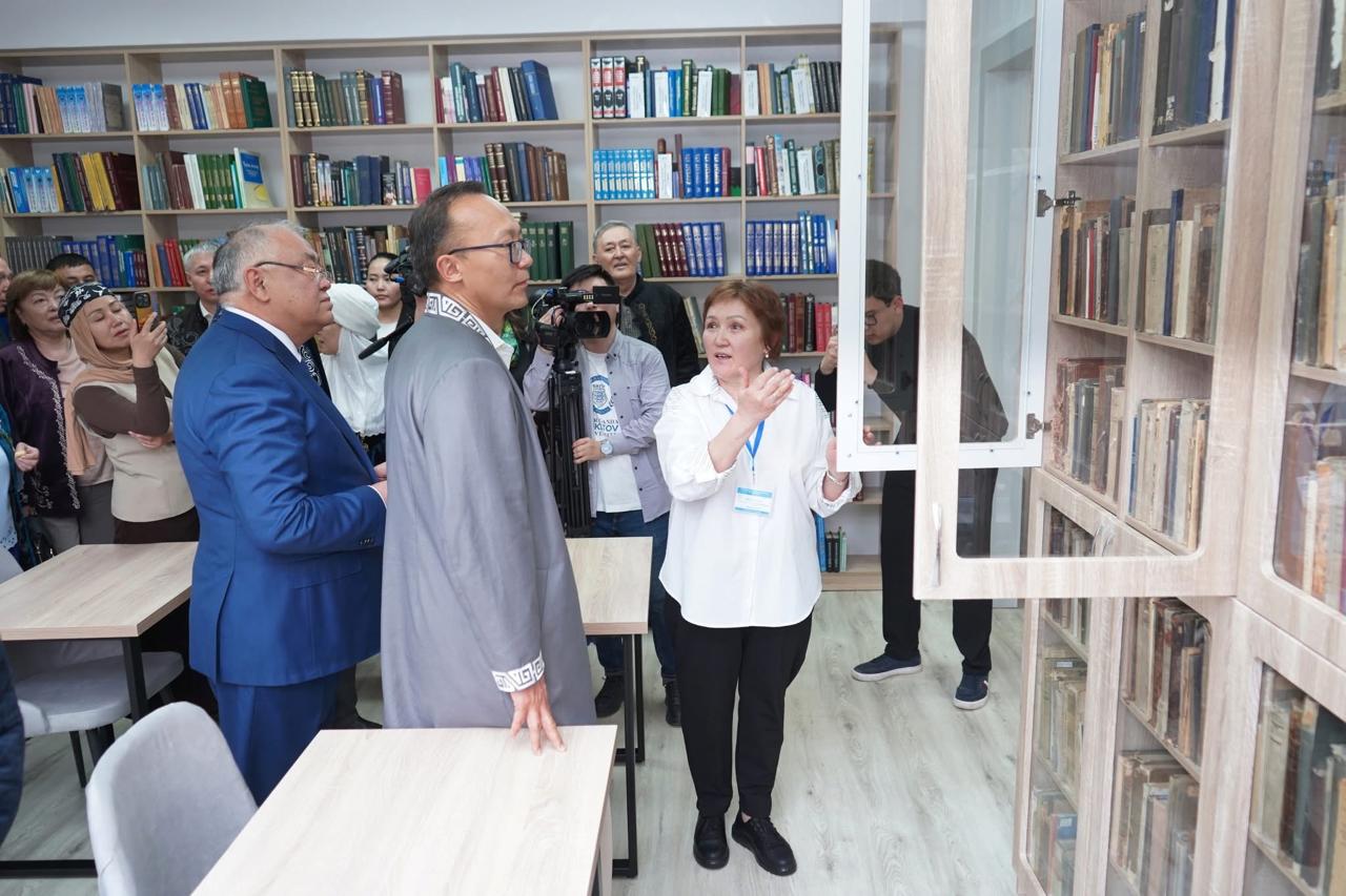 Táýlik boıy ashyq kitaphana