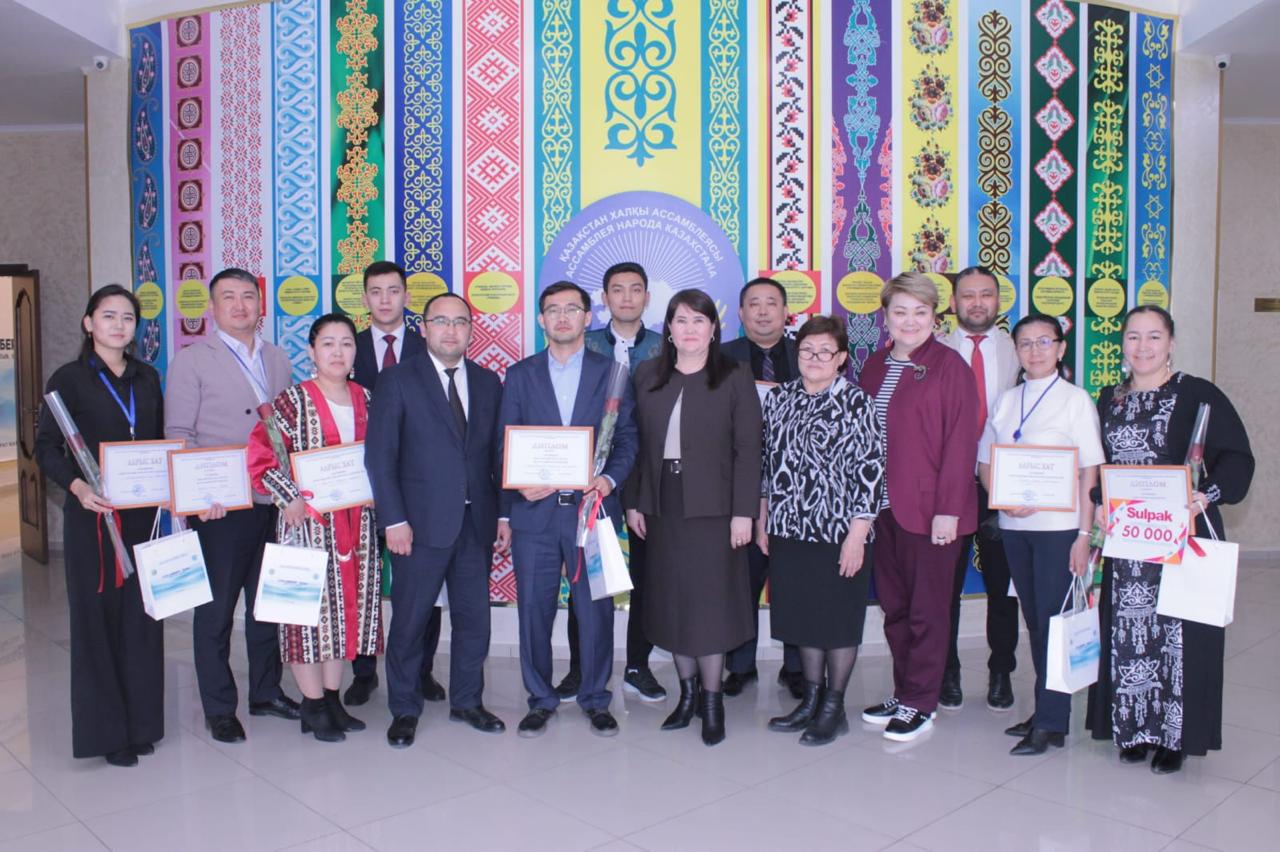 Oralda memqyzmetshilerge arnalǵan til baıqaýy ótti