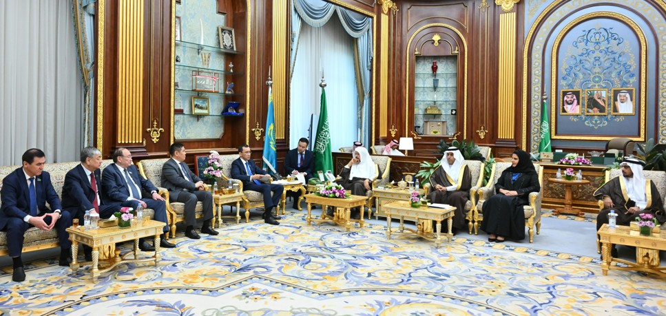 Senat spıkeri resmı saparmen Saýd Arabııasyna bardy